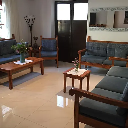 Candia Hotell *